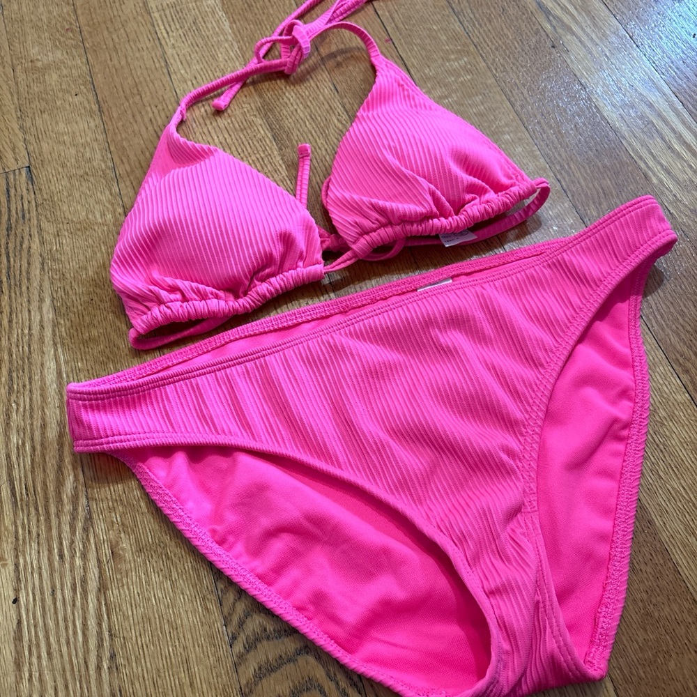 Hollister Neon Pink Ribbed Triangle Bikini - Picture 2 of 6